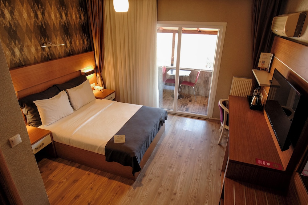 Rhisos Hotel Rezervasyon