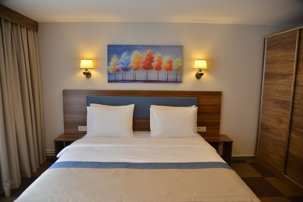 Feel & Live Hotel - Villas - Restaurant Rezervasyon