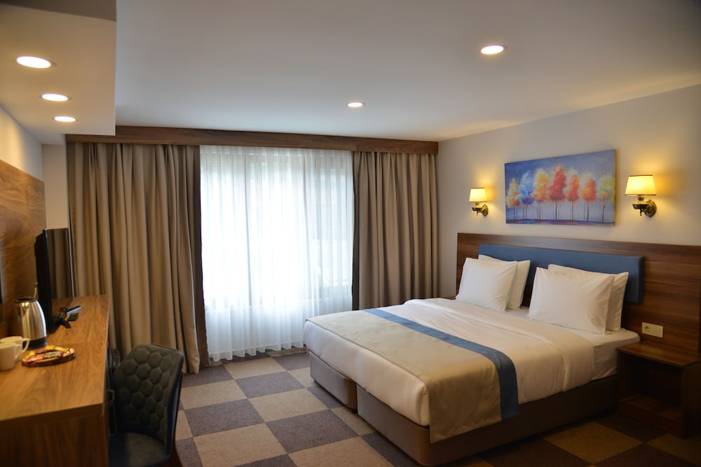 Feel & Live Hotel - Villas - Restaurant Rezervasyon