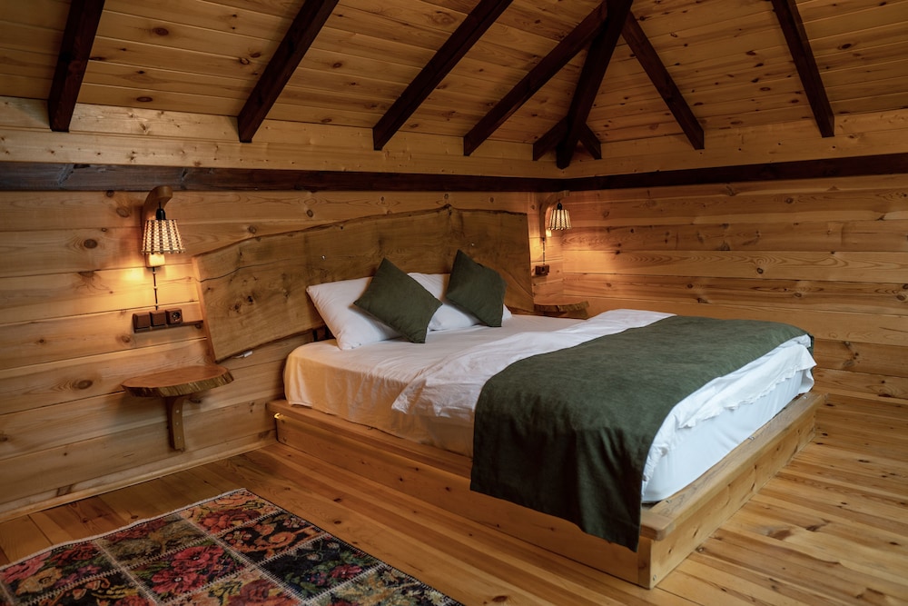 Mcora Tatil Köyü Rezervasyon