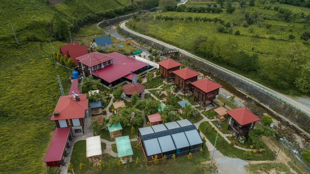 Mcora Tatil Köyü Rezervasyon