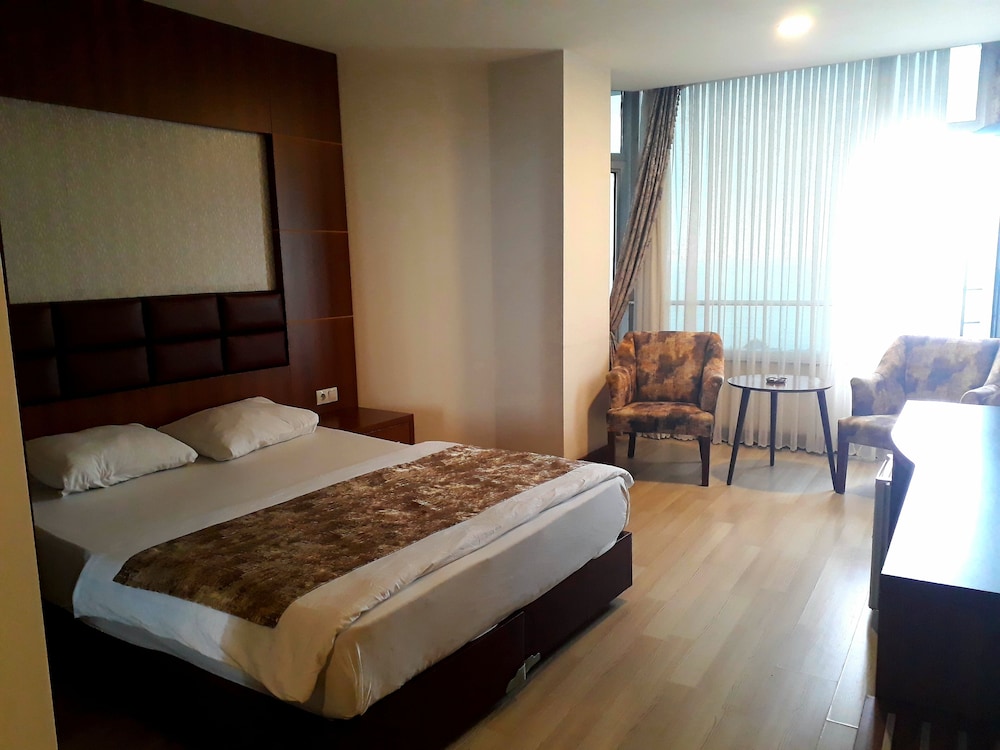 Beyaz Saray Hotel Rezervasyon