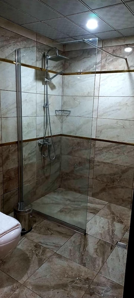 Beyaz Saray Hotel Rezervasyon
