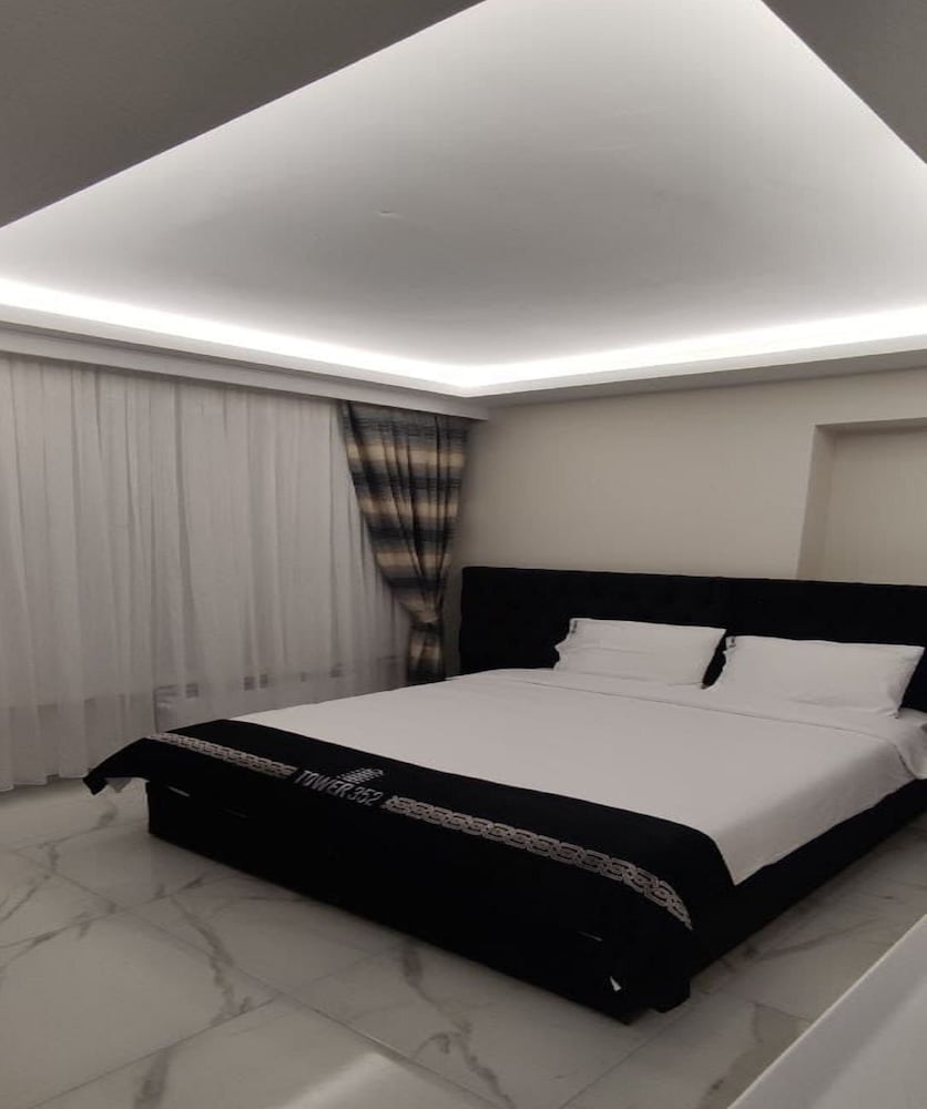 Tower 352 House Rezervasyon