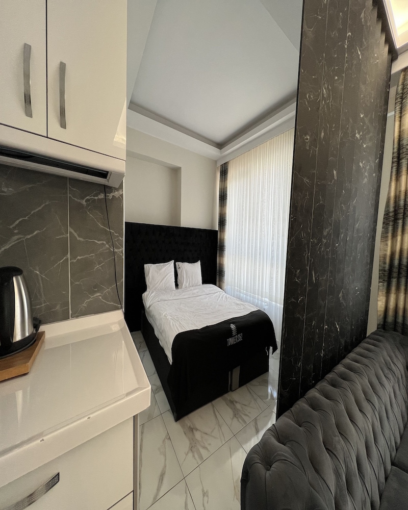 Tower 352 House Rezervasyon
