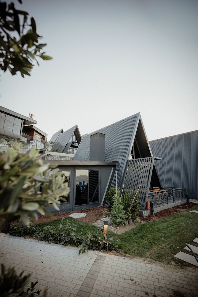 World Deluxe Forest Rezervasyon