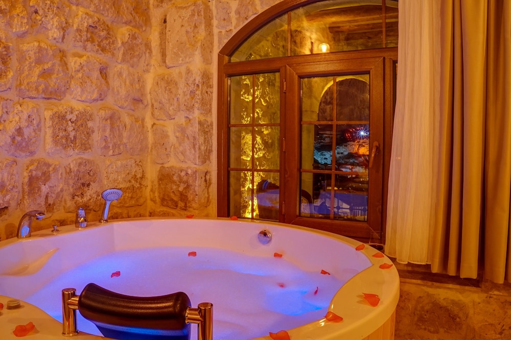 Dionysos Cave Cappadocia Hotel Rezervasyon
