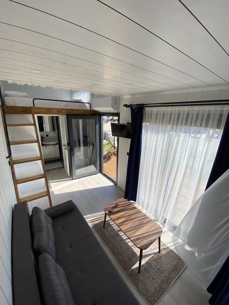 Lavira Tiny House Village Rezervasyon