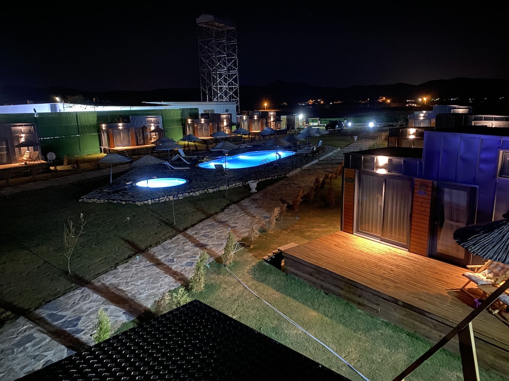 Lavira Tiny House Village Rezervasyon