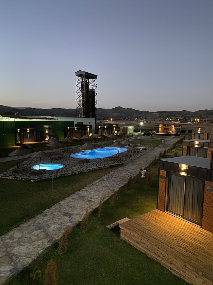 Lavira Tiny House Village Rezervasyon