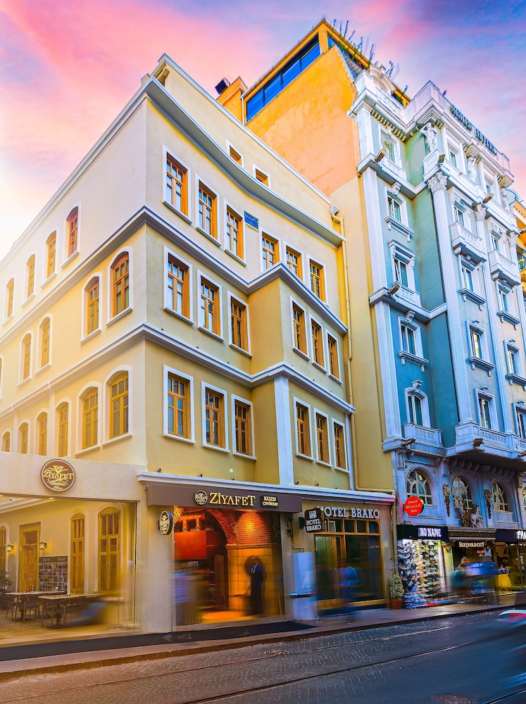 Hotel Brako Rezervasyon