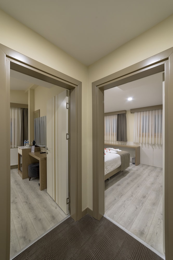 Hotel Brako Rezervasyon