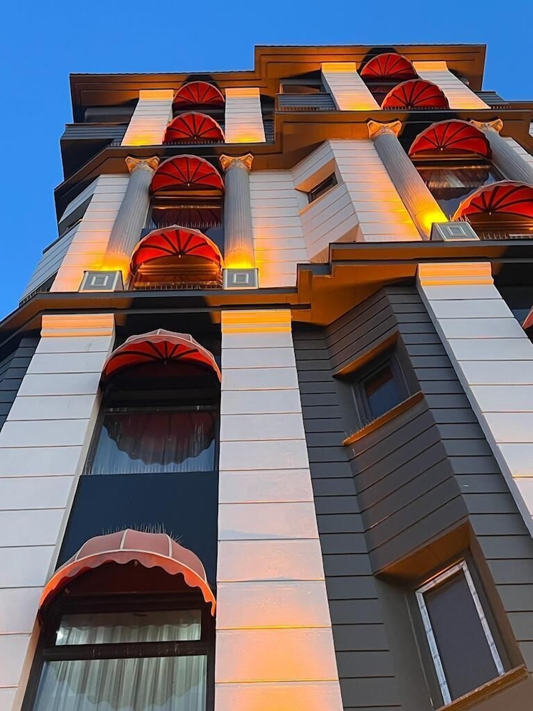 Newton Otel Rezervasyon