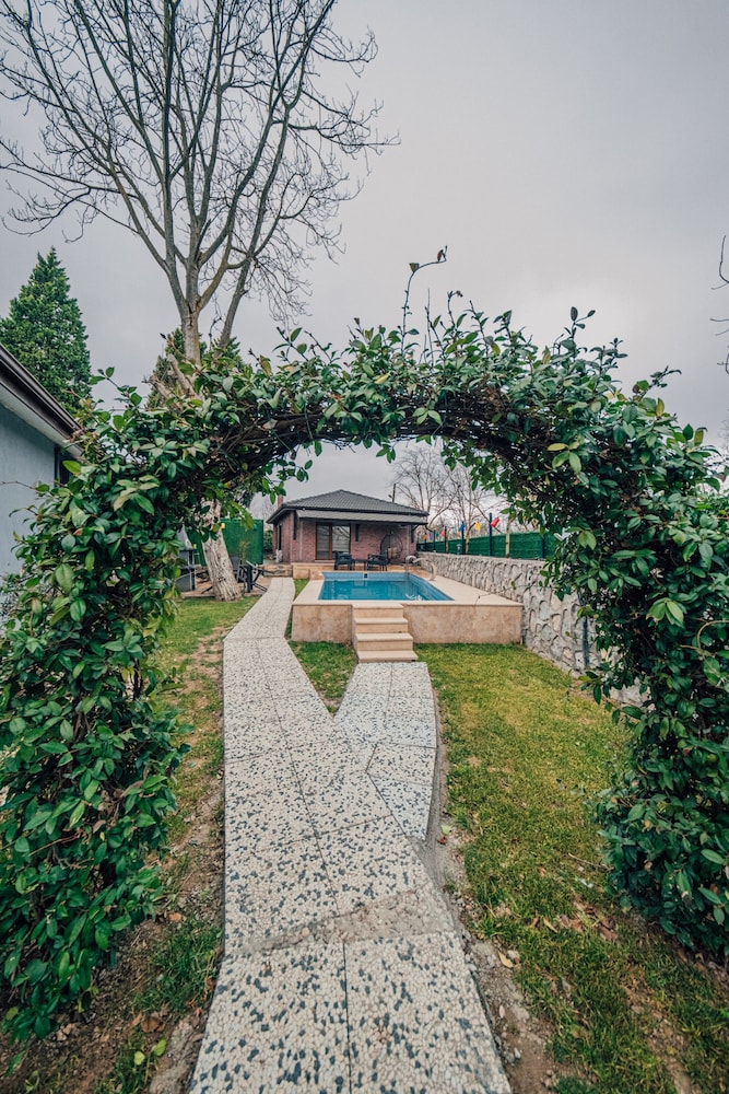 Naturel Stone Villalari Rezervasyon