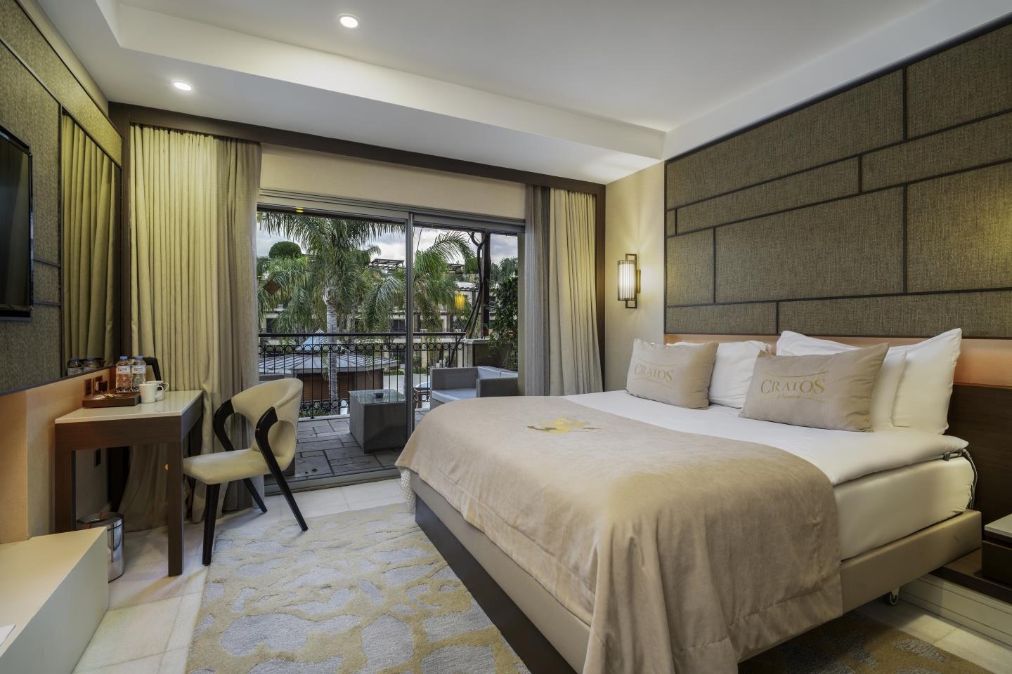 Cratos Premium Hotel & SPA Rezervasyon