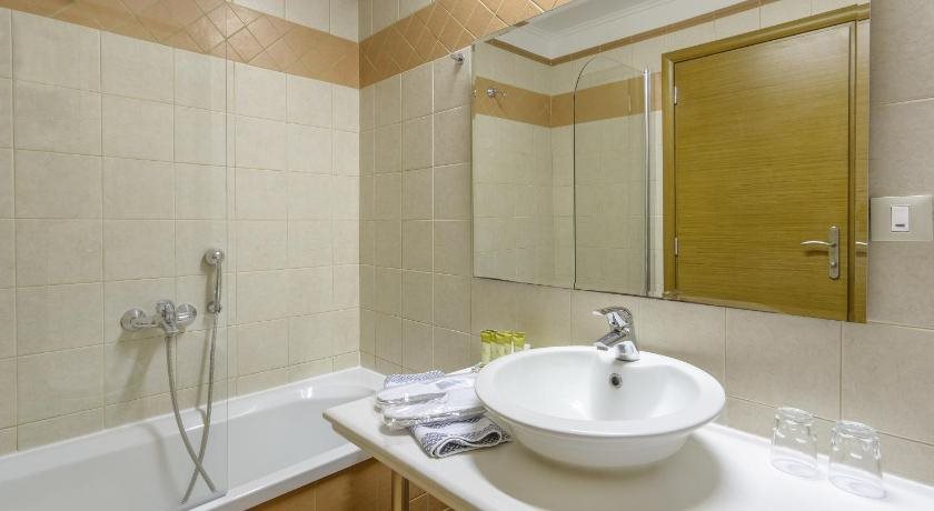 Grecian Castle Rezervasyon