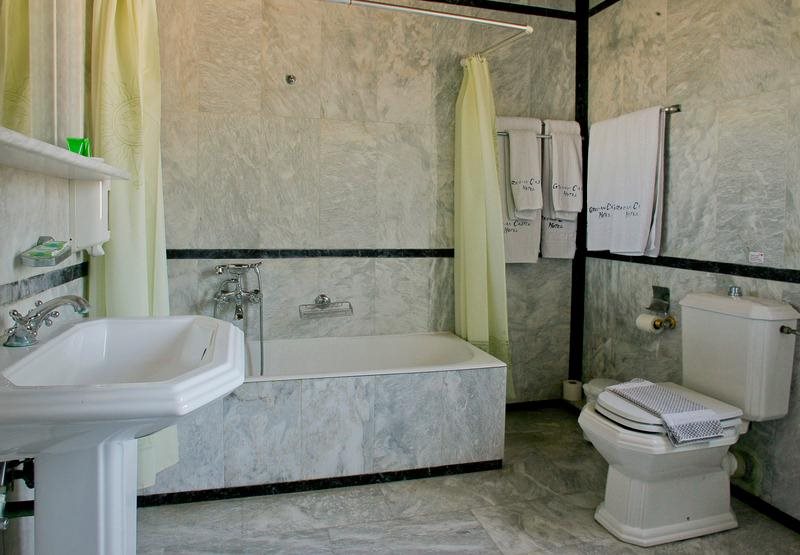 Grecian Castle Rezervasyon