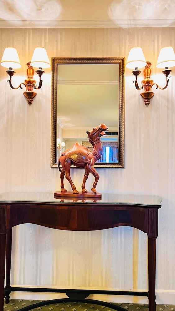 The Bristol Hotel Dubai Rezervasyon