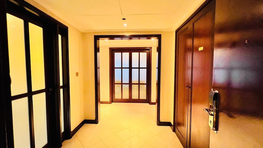 The Bristol Hotel Dubai Rezervasyon