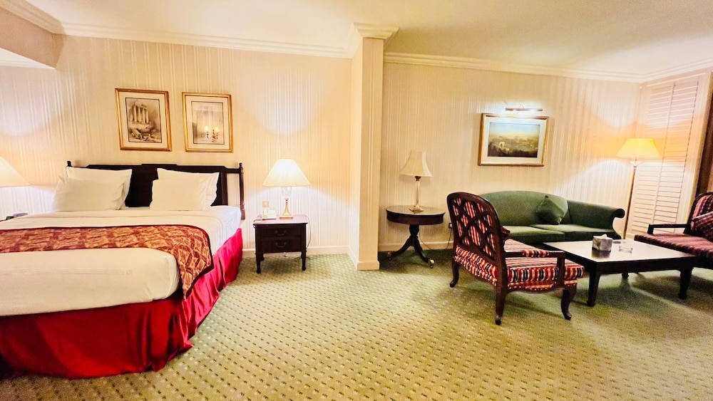 The Bristol Hotel Dubai Rezervasyon