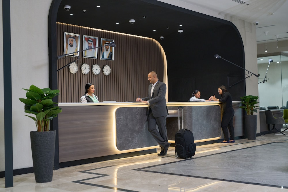 Hotel Holiday International Rezervasyon