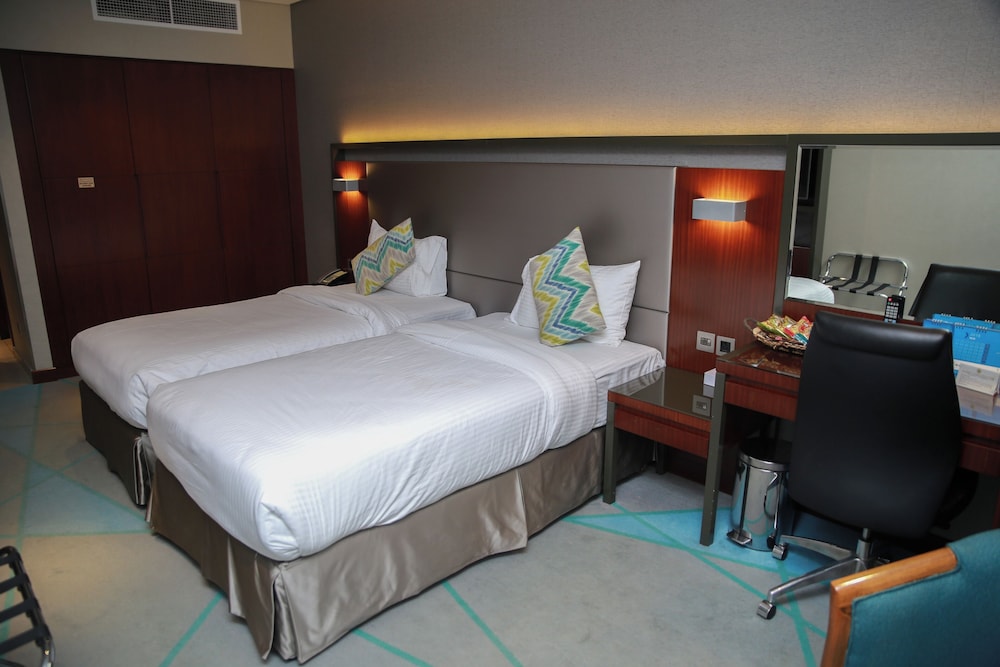 Hotel Versailles Dubai Rezervasyon