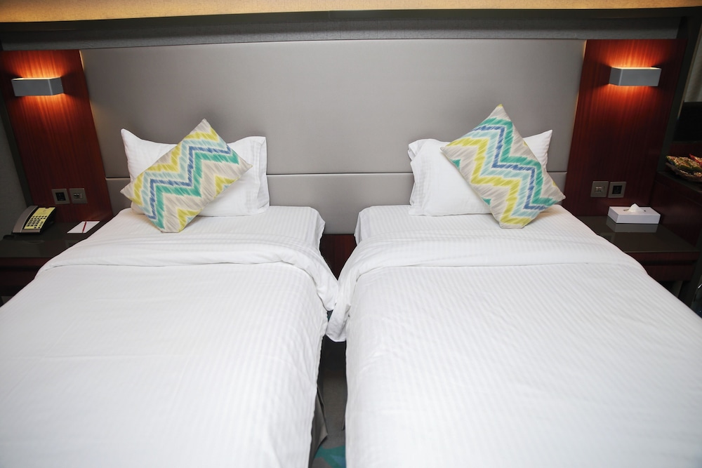 Hotel Versailles Dubai Rezervasyon