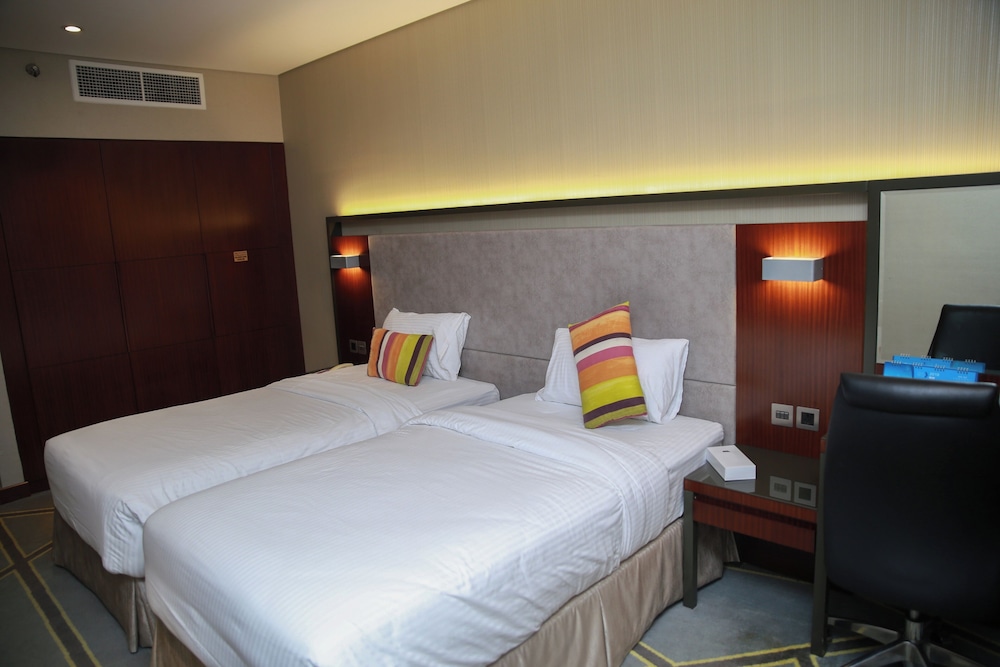 Hotel Versailles Dubai Rezervasyon
