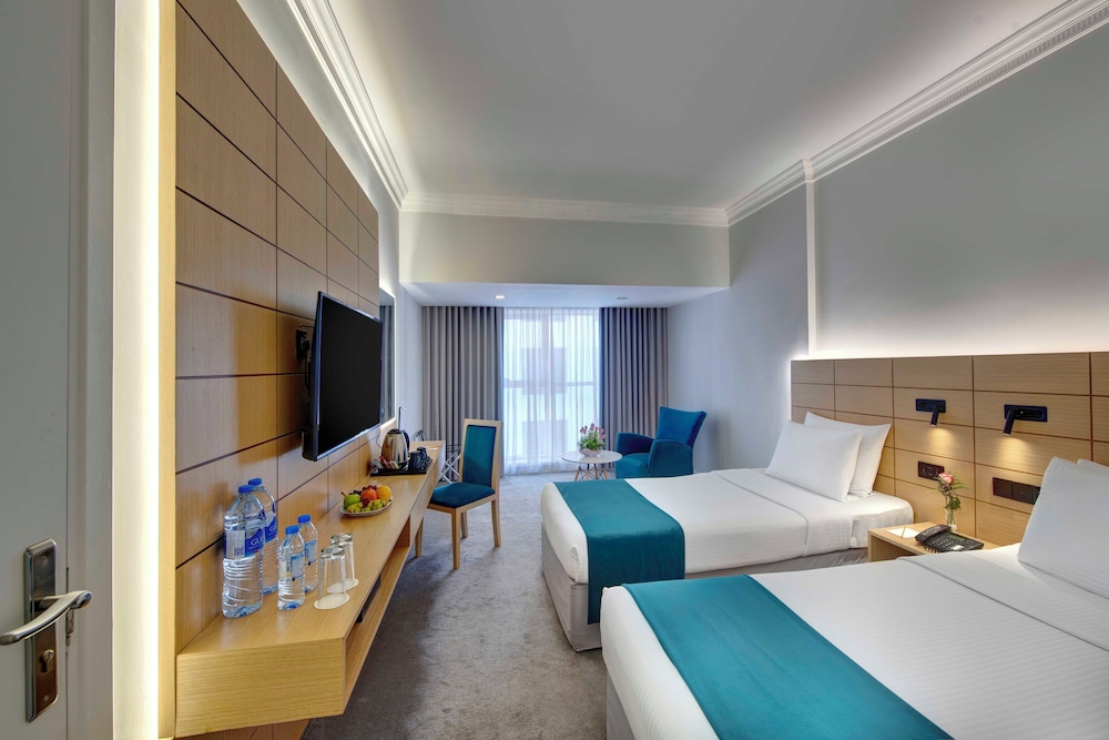 Lotus Grand Hotel Rezervasyon