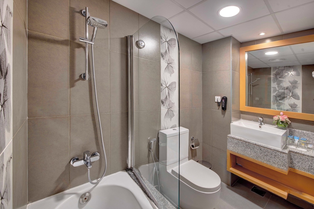 Lotus Grand Hotel Rezervasyon