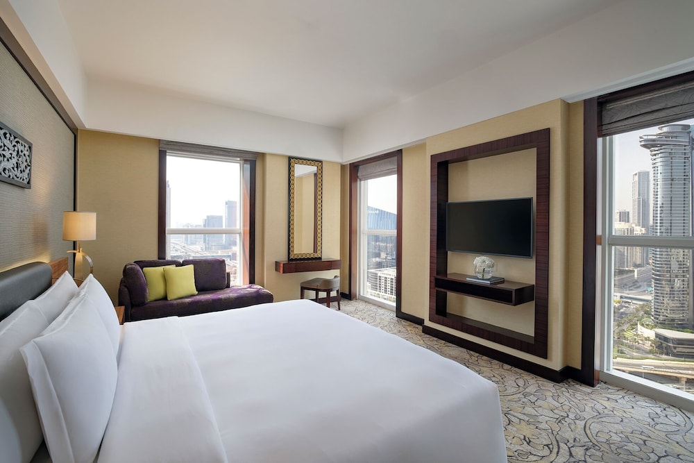 Dusit Thani Dubai Rezervasyon