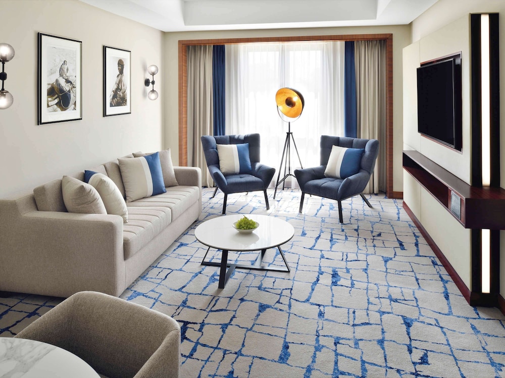 Mövenpick Hotel & Apartments Bur Dubai Rezervasyon