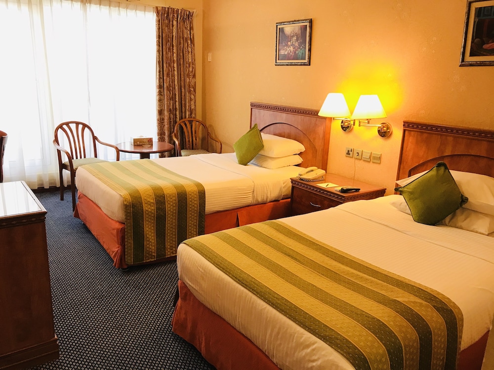 Riviera Hotel Rezervasyon