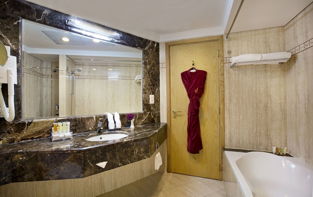 City Seasons Hotel Dubai Rezervasyon