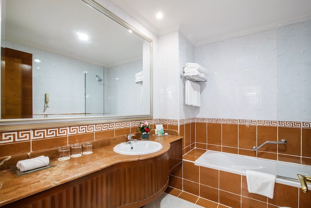 Grand Excelsior Hotel Bur Dubai Rezervasyon