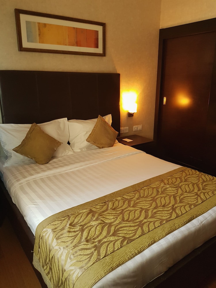 Tulip Creek Hotel Apartments Rezervasyon