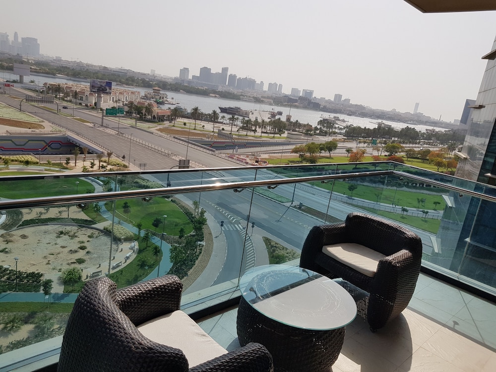 Tulip Creek Hotel Apartments Rezervasyon