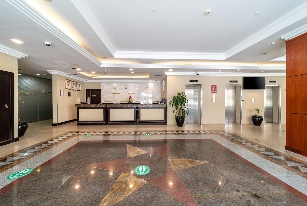 Star Metro Deira Hotel Apartments Rezervasyon