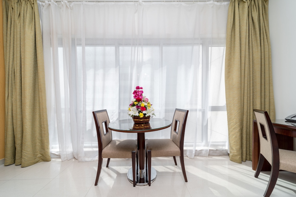 Star Metro Deira Hotel Apartments Rezervasyon