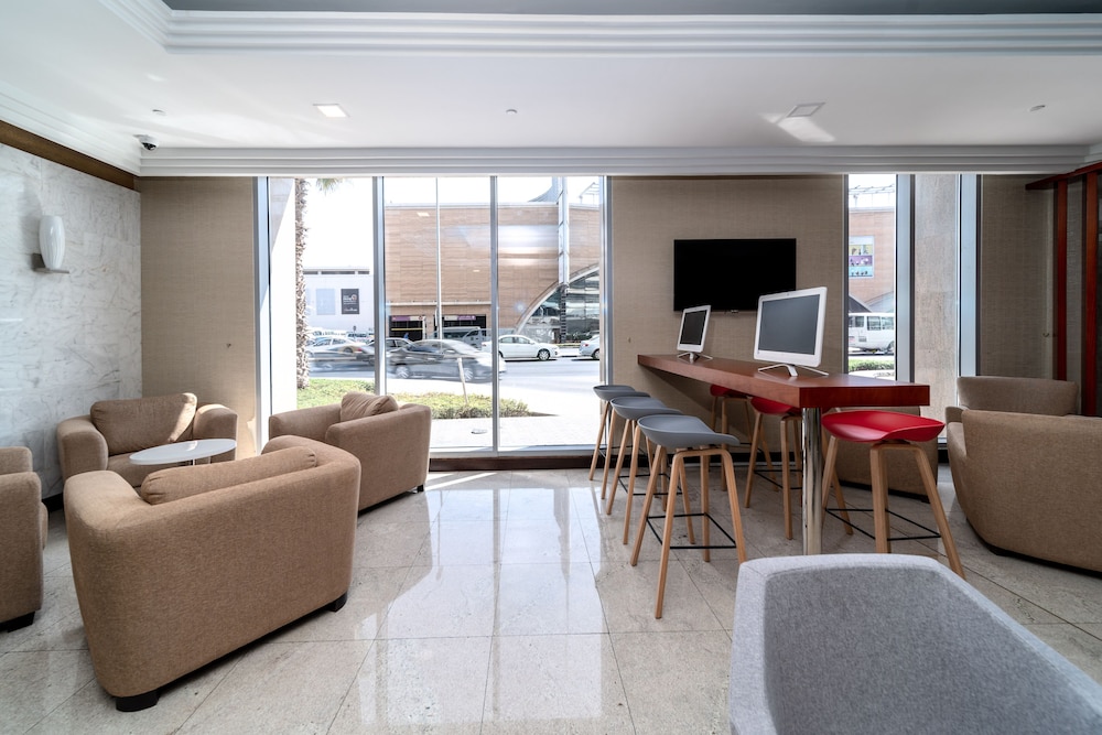 Star Metro Deira Hotel Apartments Rezervasyon