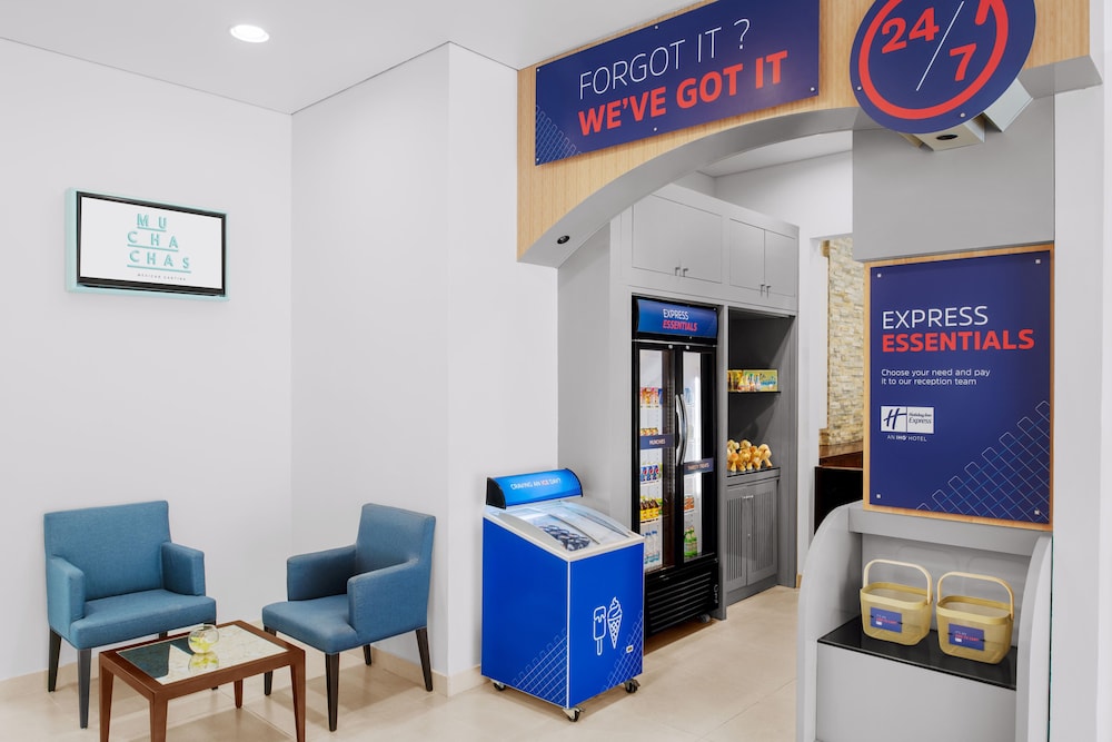 Holiday Inn Express Dubai Safa Park Rezervasyon