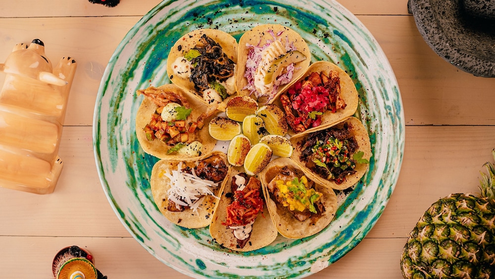 Holiday Inn Express Dubai Safa Park Rezervasyon