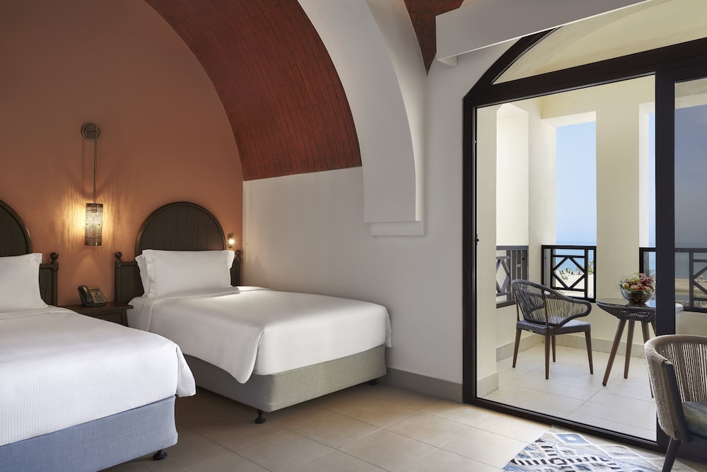 The Cove Rotana Resort Ras Al Khaimah Rezervasyon