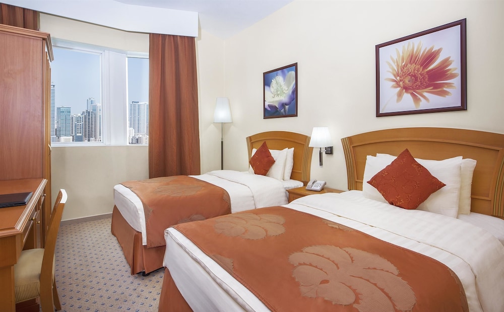 Golden Tulip Sharjah Rezervasyon