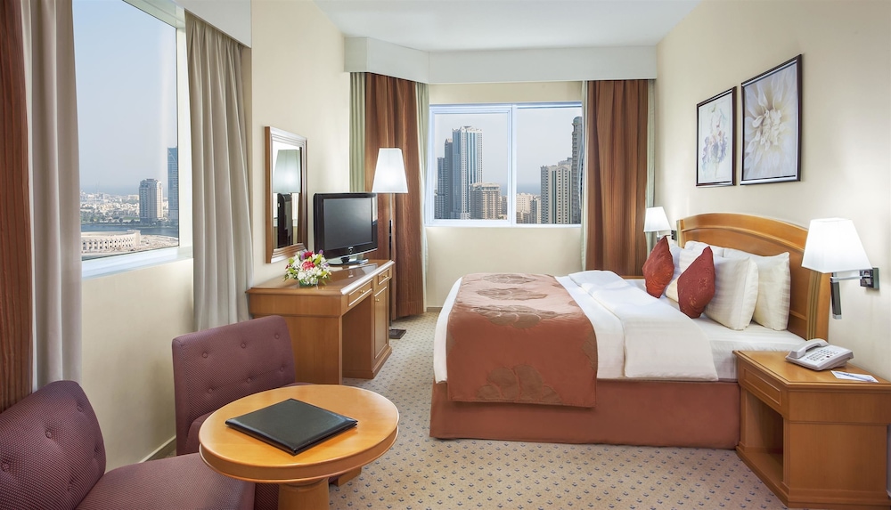 Golden Tulip Sharjah Rezervasyon