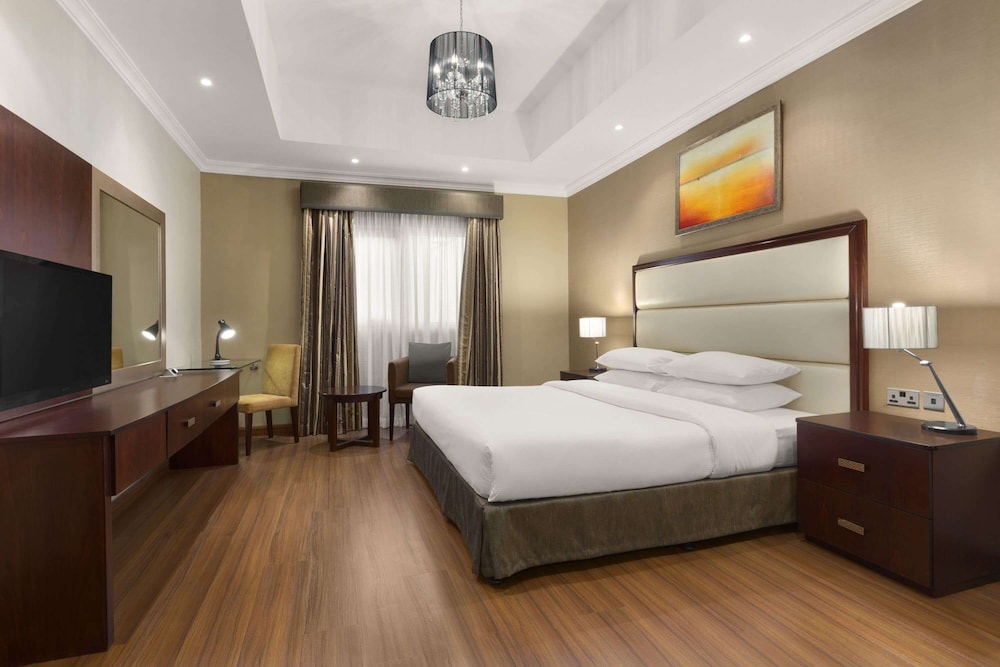 Ramada Hotel & Suites by Wyndham Ajman Rezervasyon