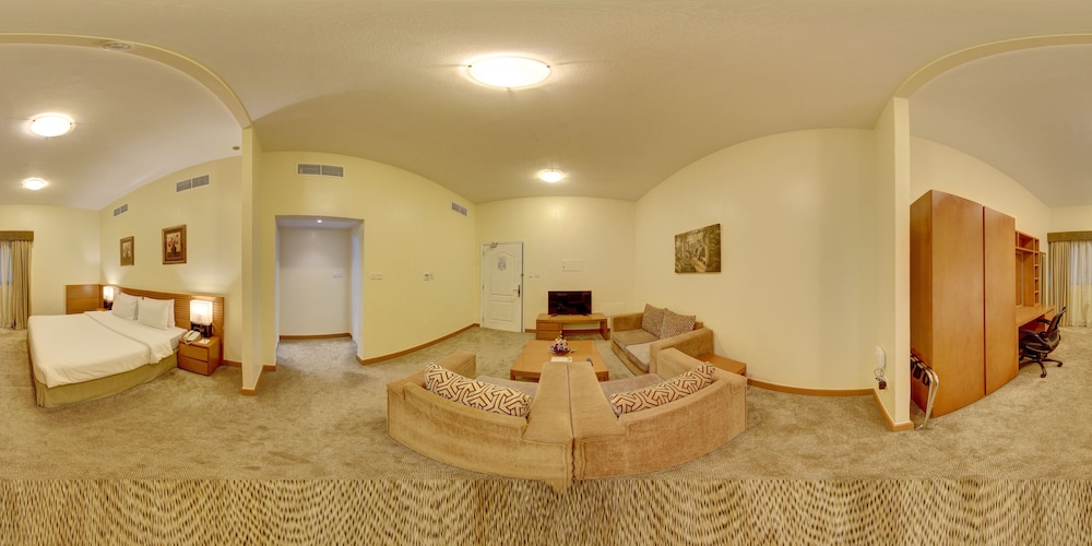 Ramada Hotel & Suites by Wyndham Ajman Rezervasyon