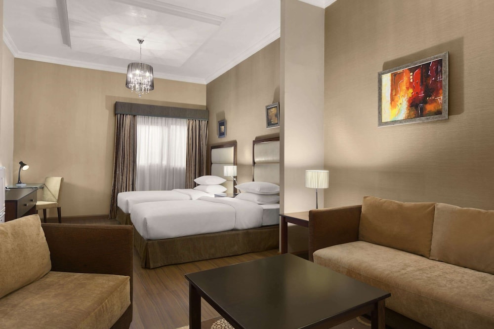 Ramada Hotel & Suites by Wyndham Ajman Rezervasyon