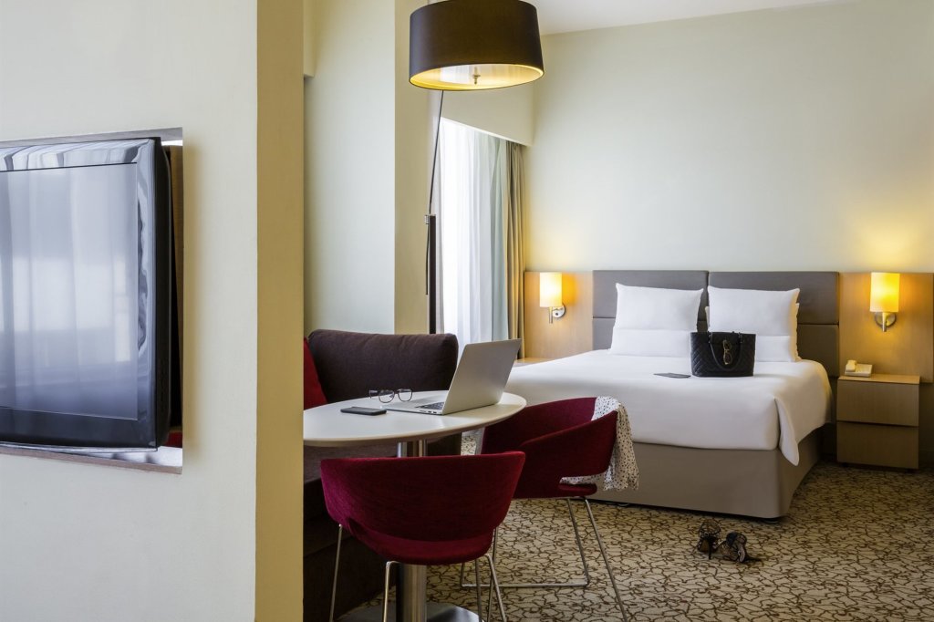 Novotel Suites Mall Avenue Dubai Rezervasyon