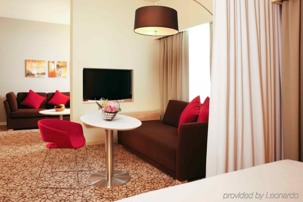 Novotel Suites Mall Avenue Dubai Rezervasyon